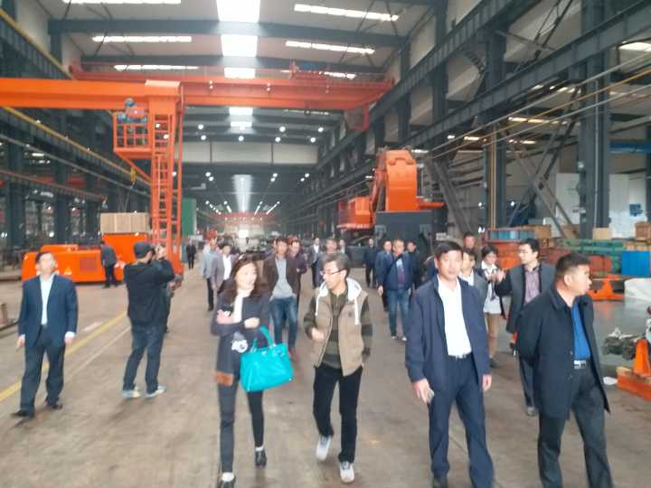 1511749729593623.jpg 電動(dòng)挖掘機(jī).jpg