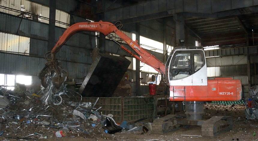 20噸抓鋼機.jpg 20噸抓鋼機.jpg