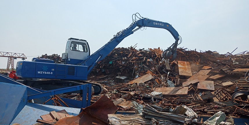 雙動(dòng)力抓鋼機(jī) 雙動(dòng)力抓鋼機(jī)