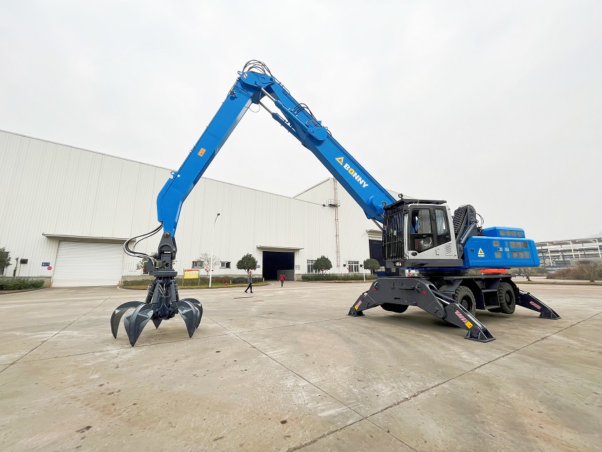 抓鋼機.jpg 抓鋼機.jpg