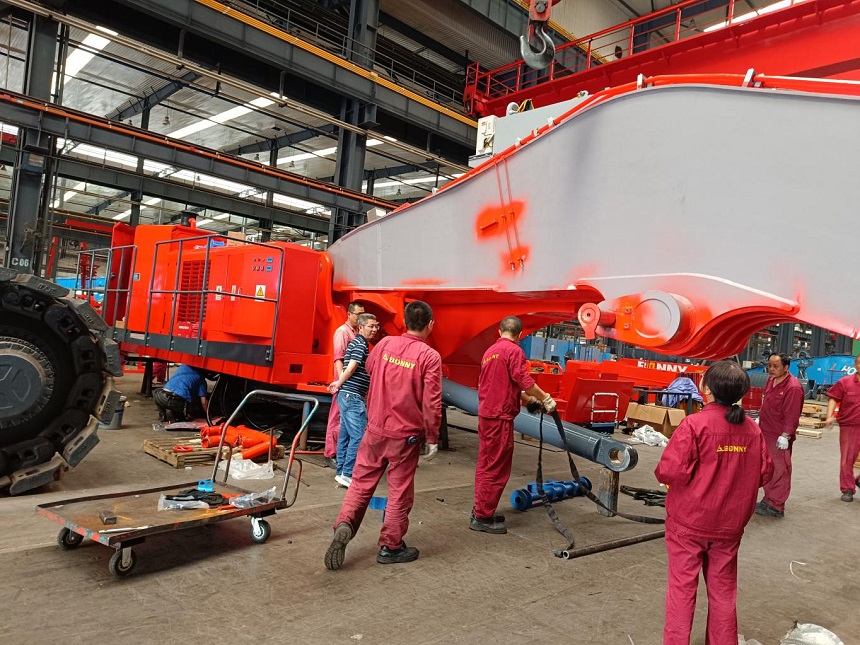 邦立重機(jī).jpg 邦立重機(jī).jpg